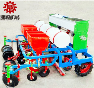 四轮车带免人工破膜施肥喷药起垄花生精播机膜上点播覆膜播种机图5