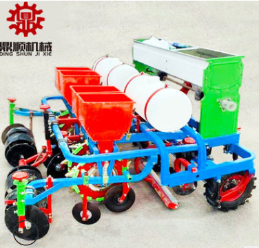 2行4行施肥喷药起垄精播机 四轮拖拉机配套点播机花生覆膜播种机图3