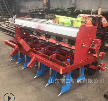 四轮牵引式12行小麦玉米播种机多功能根茎免耕播种机行距株距可调图3