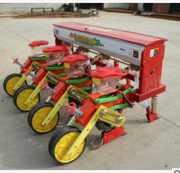 拖拉机带玉米播种机 厂家直供玉米精播机图2