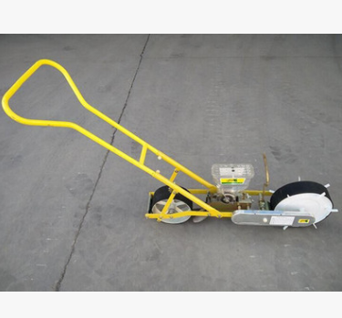 拖拉机带玉米播种机 厂家直供玉米精播机图5