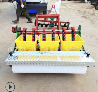贵州热销六行大蒜精播机四轮车带大蒜播种机汽油机带动新款效果好图4