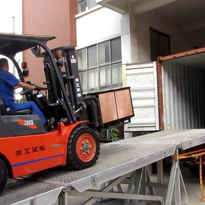 移动式登车桥叉车卸货装车平台固定登车桥定制车桥坡道图4