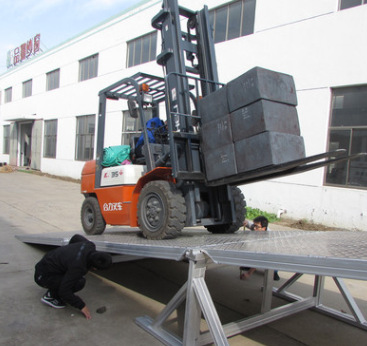 登车桥 挖机叉车坡道 调整设备 铝跳板 桥梯铝合金铲车坡道上车图4