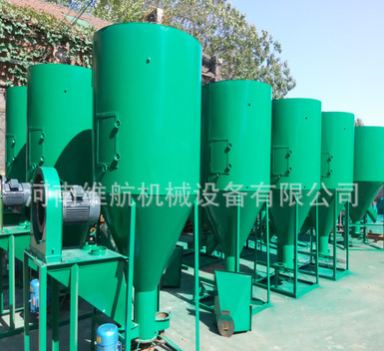 现货供应立式饲料搅拌机 养猪饲料搅拌机 自吸式饲料粉碎搅拌机图3