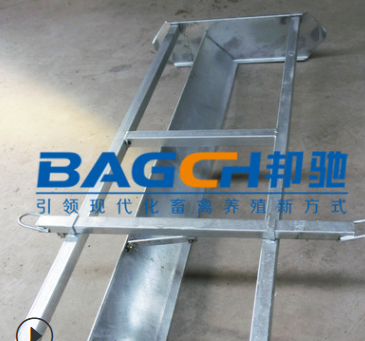 供应 厂家直销刮粪机 自动化清粪机 禽舍清洁设备 邦驰机械图2