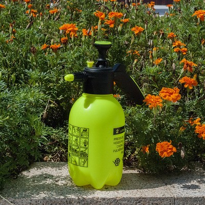 厂家批发新款2L气压式喷雾器喷洒手压浇花喷水壶消毒园艺塑料壶图3