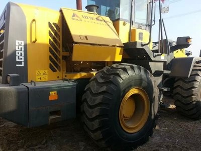 供应贵州8成新5吨龙工50装载机,二手20吨压路机图4