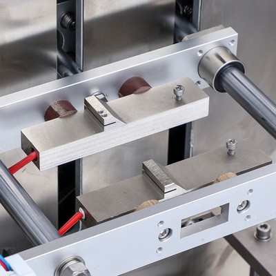 纳智杰酵素果冻包装机 液体异型袋漱口水包装机 辣椒酱体包装机图3