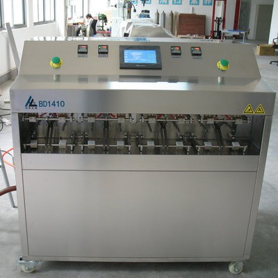 供应自立袋灌装机 豆浆饮料自立袋灌装机自立袋灌装机厂家图2