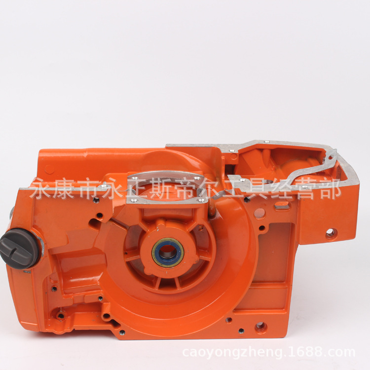 富世华268油锯箱体 (4)