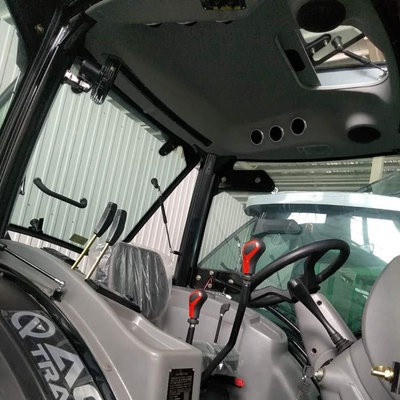 潍坊银泉拖拉机整机YQ90hp国三TB底盘空调暖风驾驶室图5