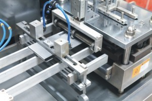 供应自动牙刷吸塑包装机 牙刷包装设备 纸塑泡罩包装机图2