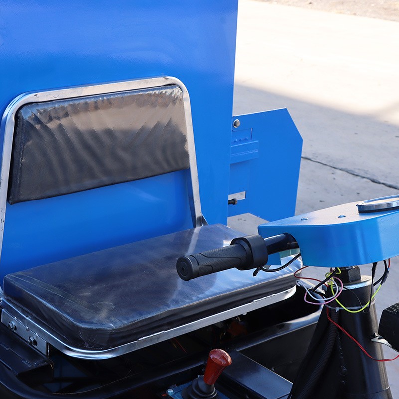 牛羊电动撒料车养殖场电动三轮投料车全自动小型饲料双侧投料机图3