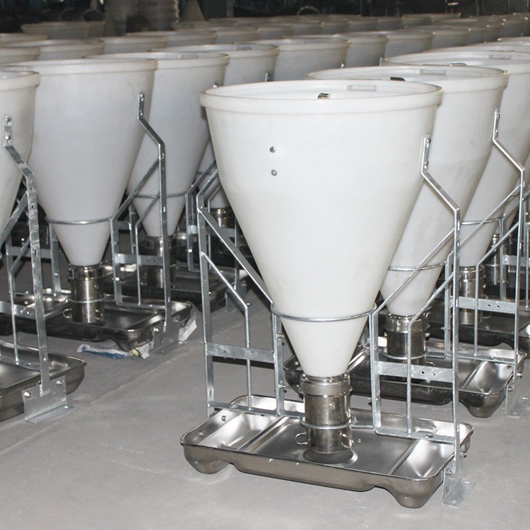 青岛厂家养猪设备饲料桶 多规格猪用不锈钢干湿饲料器 欢迎咨询图5