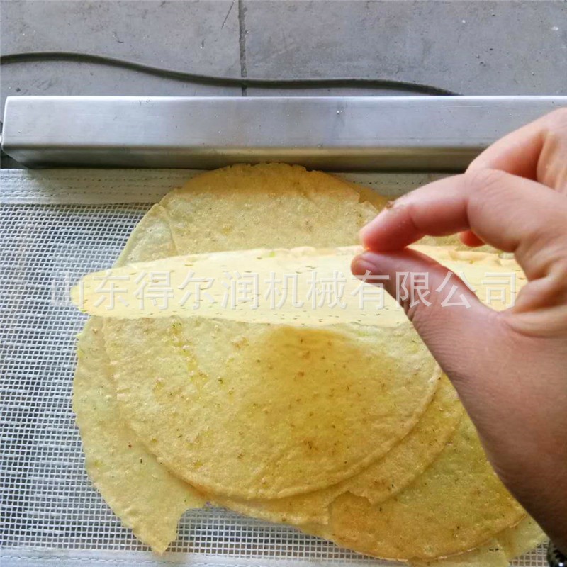 多功能煎饼薄脆油炸机 饭团酥油炸设备 小型脆饼面片油炸生产线图4