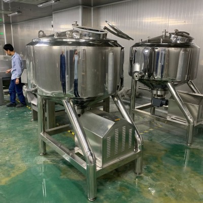 不锈钢液体存储罐 果汁冷储罐 果浆存储罐 食品用存储罐