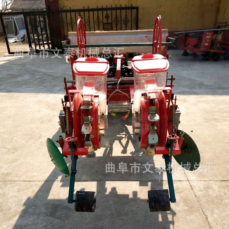 玉米大豆铺膜播种机 先覆膜后播种膜上粘玉米播种机甜玉米播种机图5