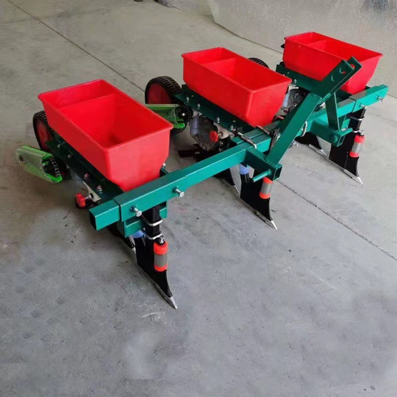 包邮拖拉机带玉米播种机 小型玉米精播机 播种施肥一体机 播种楼图2