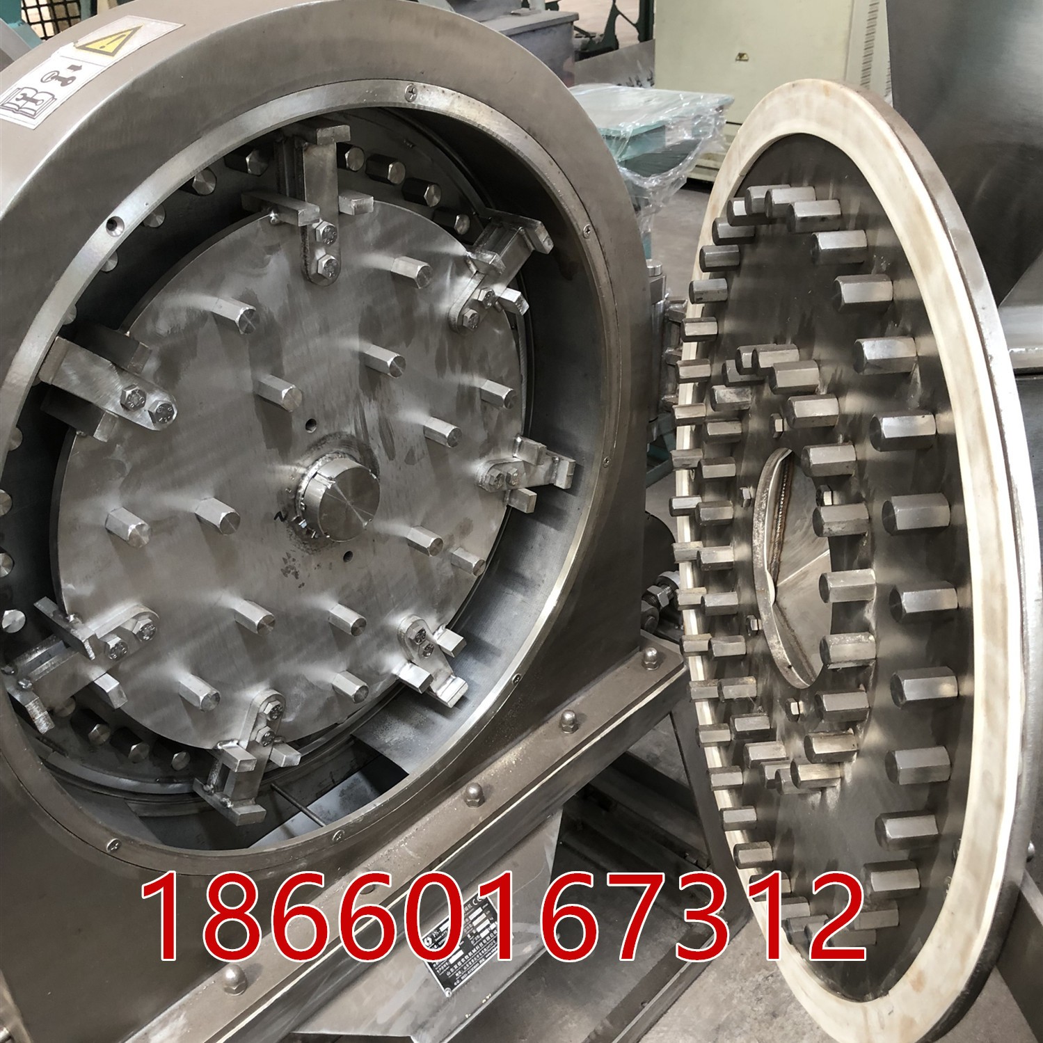 山东泡湿大米粉碎机视频，高速杂粮磨粉机，大米磨粉机厂家MT