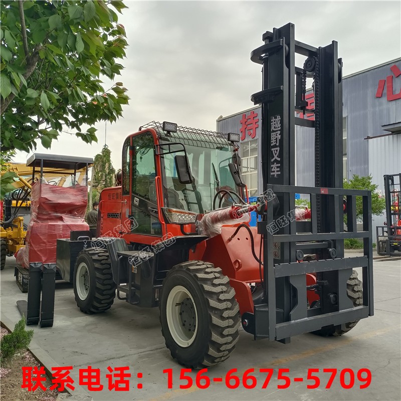四驱越野叉车柴油液压搬运车自卸3.5吨越野叉车图2