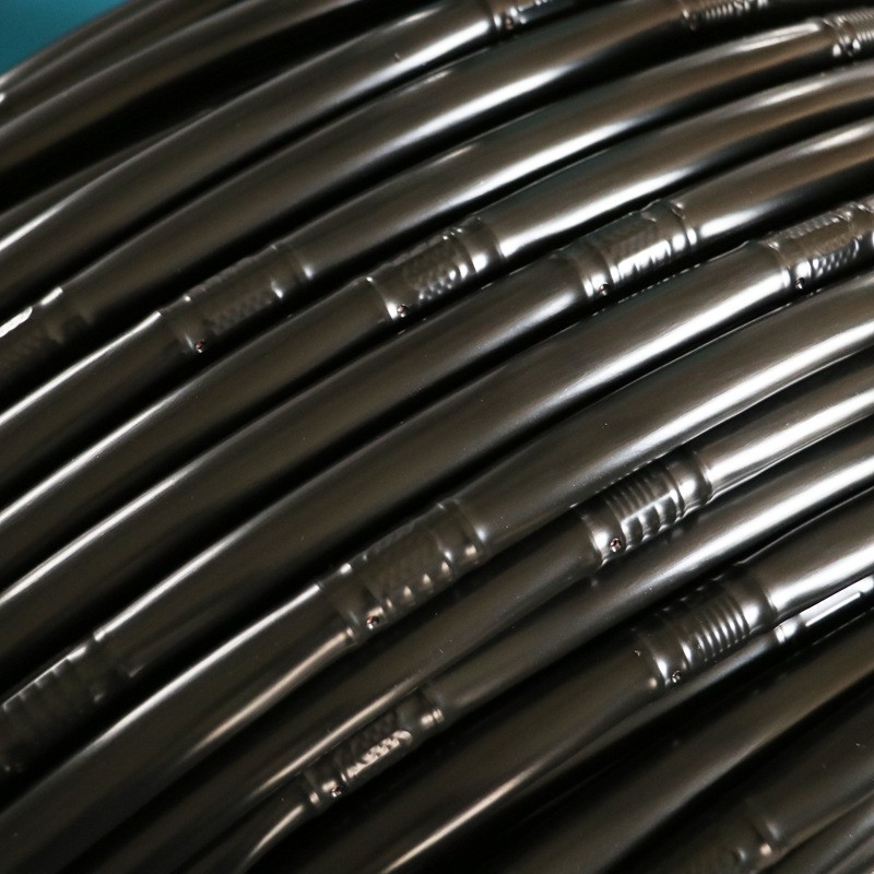 批发內镶式圆柱滴灌管 蔬菜果园大棚灌溉用黑色大棚滴灌管图3