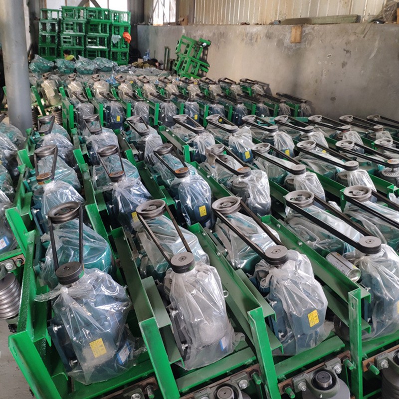 羊场一拖三全自动清粪机 养殖场粪道不锈钢刮粪机批发图3