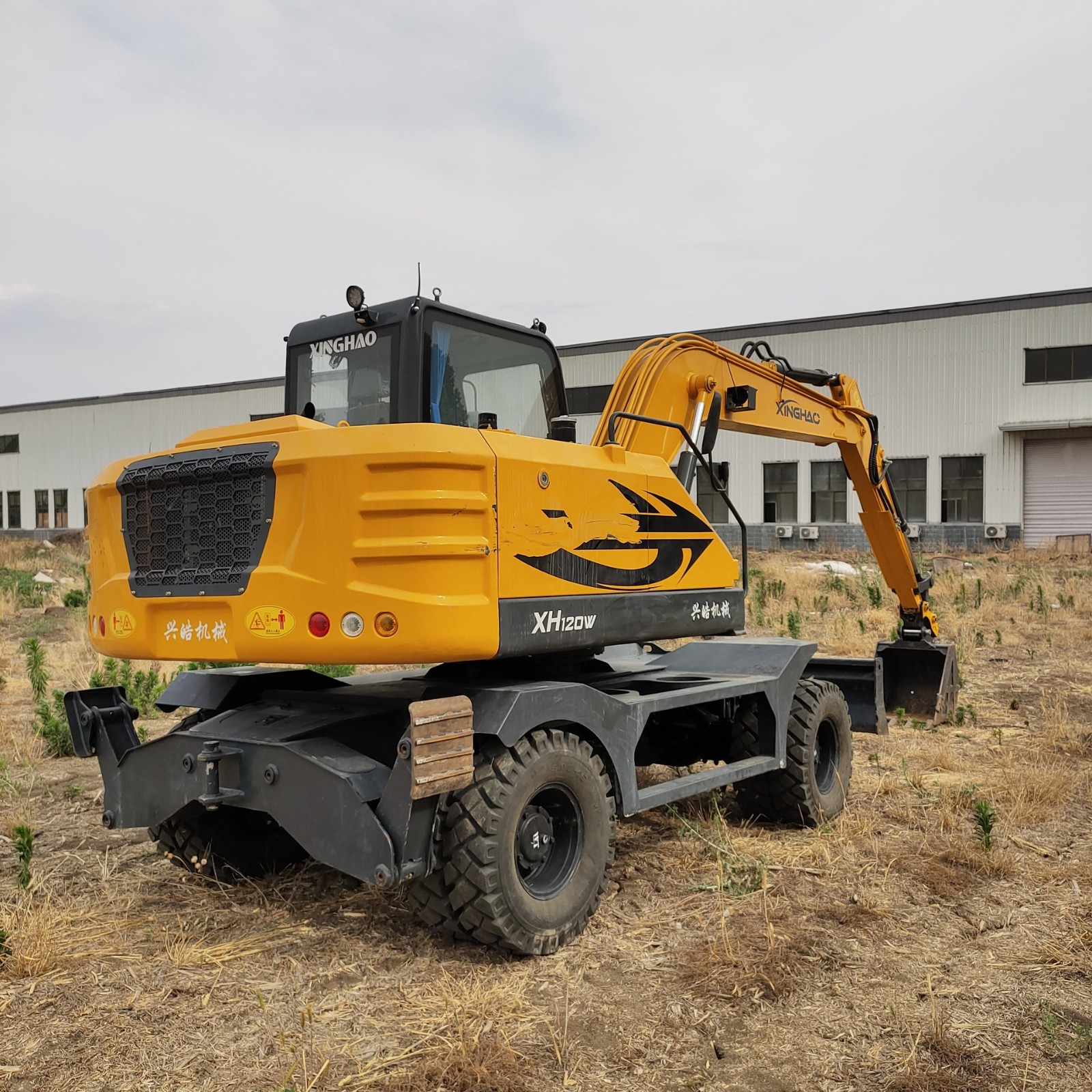 兴皓120 中型轮式挖掘机 炮头机 挖土方 抓羊皮 抓麦秸 上料机图2