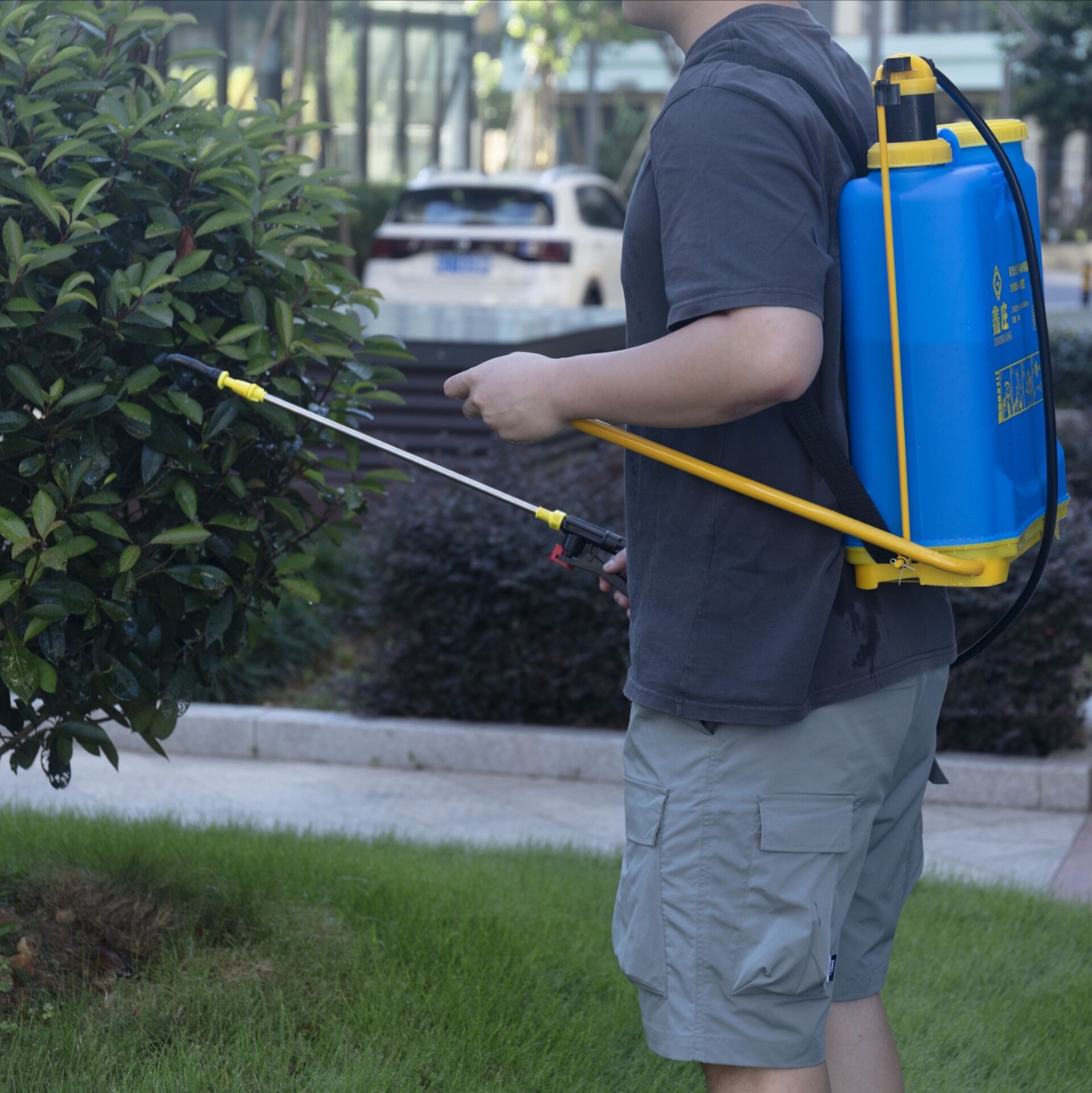 厂家直销定做钢单管双管加厚手摇喷雾器 手压式 新款手摇式喷雾器图3