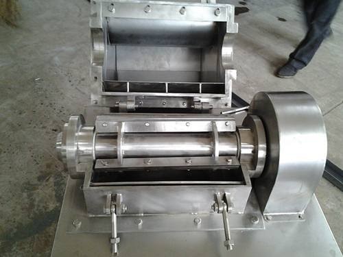 多功能锤片式玉米粉碎机多功能小型饲料粉碎机锤片式粉碎机图4