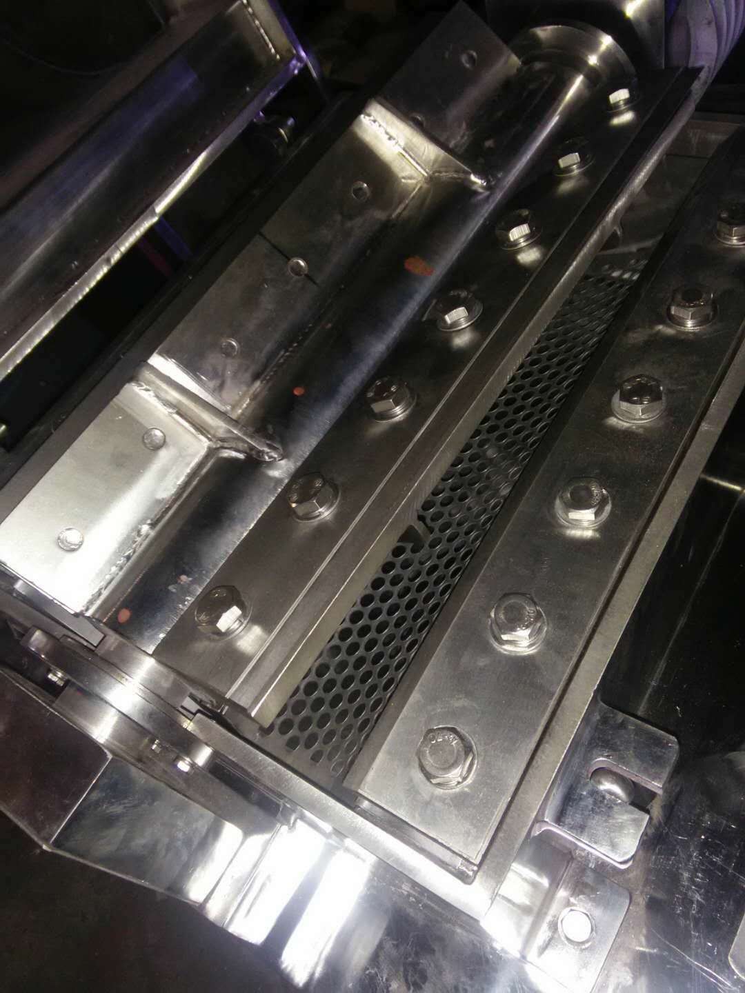 多功能锤片式玉米粉碎机多功能小型饲料粉碎机锤片式粉碎机图3