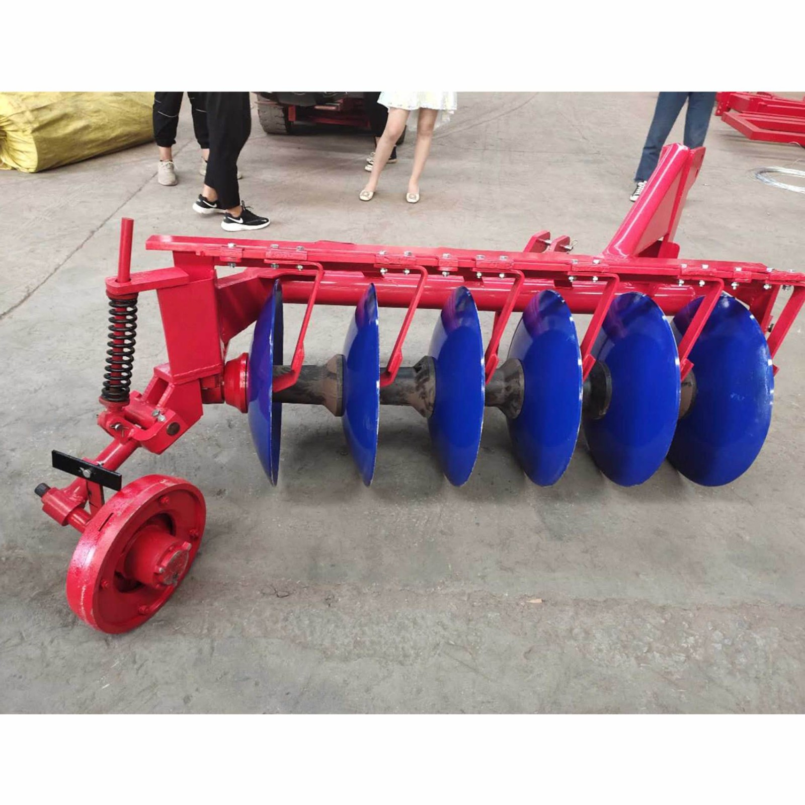 农用拖拉机带悬挂525系列圆盘犁 土壤翻土机械 液压双向圆盘犁图4