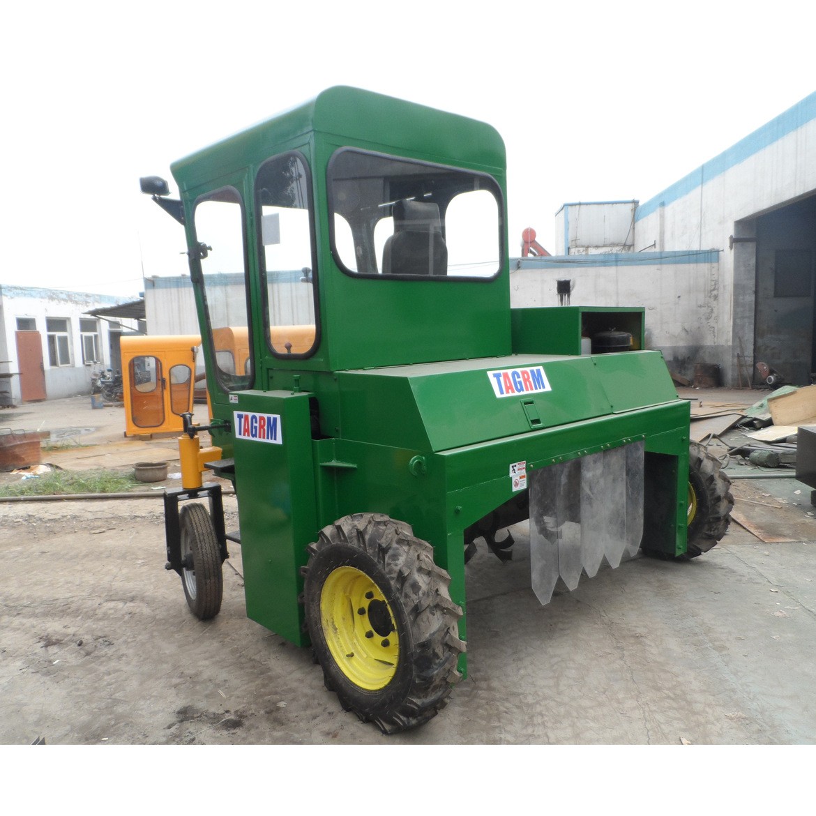 有机肥翻堆机 堆肥机 翻抛机 翻耙机 有机肥设备农家肥设备2000型图5