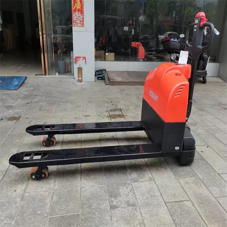 供应1.5吨电动式搬运叉车与2吨蓄电池锂电款的电动搬运车价格图4