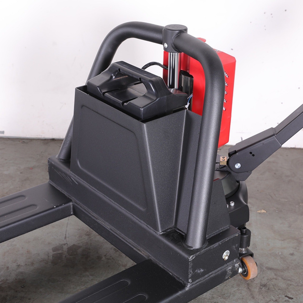 合力叉车锂电池全电动1.5吨-2吨搬运车图5