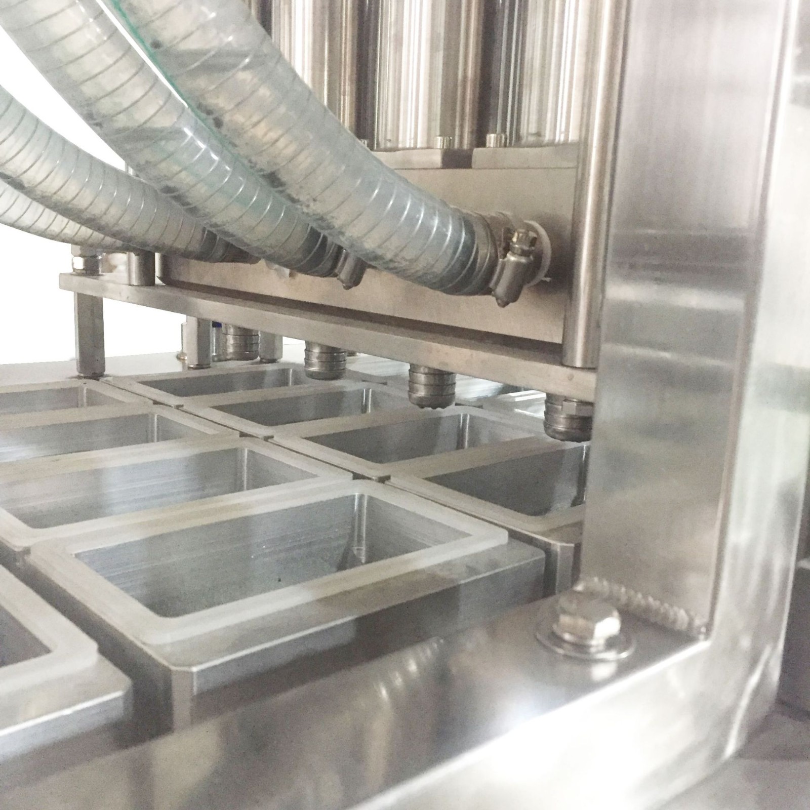 全自动枕式包装机水果餐具口罩五金月饼糖果食品蔬菜装袋封口机械图5