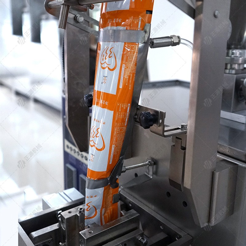 正源全自动三边封包装机 小袋洗发水白醋袋包机 灌装封口包装设备图5