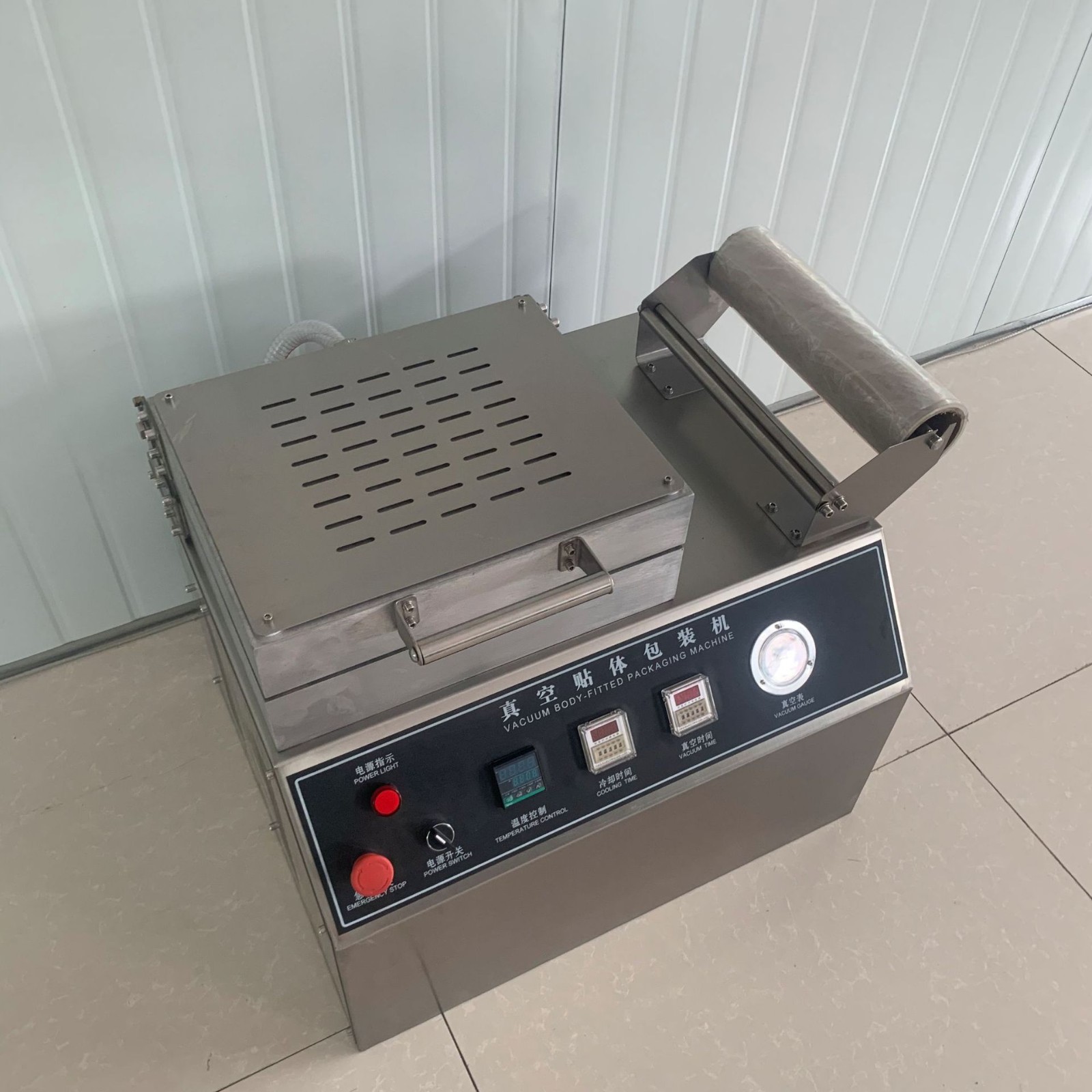 450小型贴体真空包装机牛排三文鱼海参跨境商超门店真空包装机图5