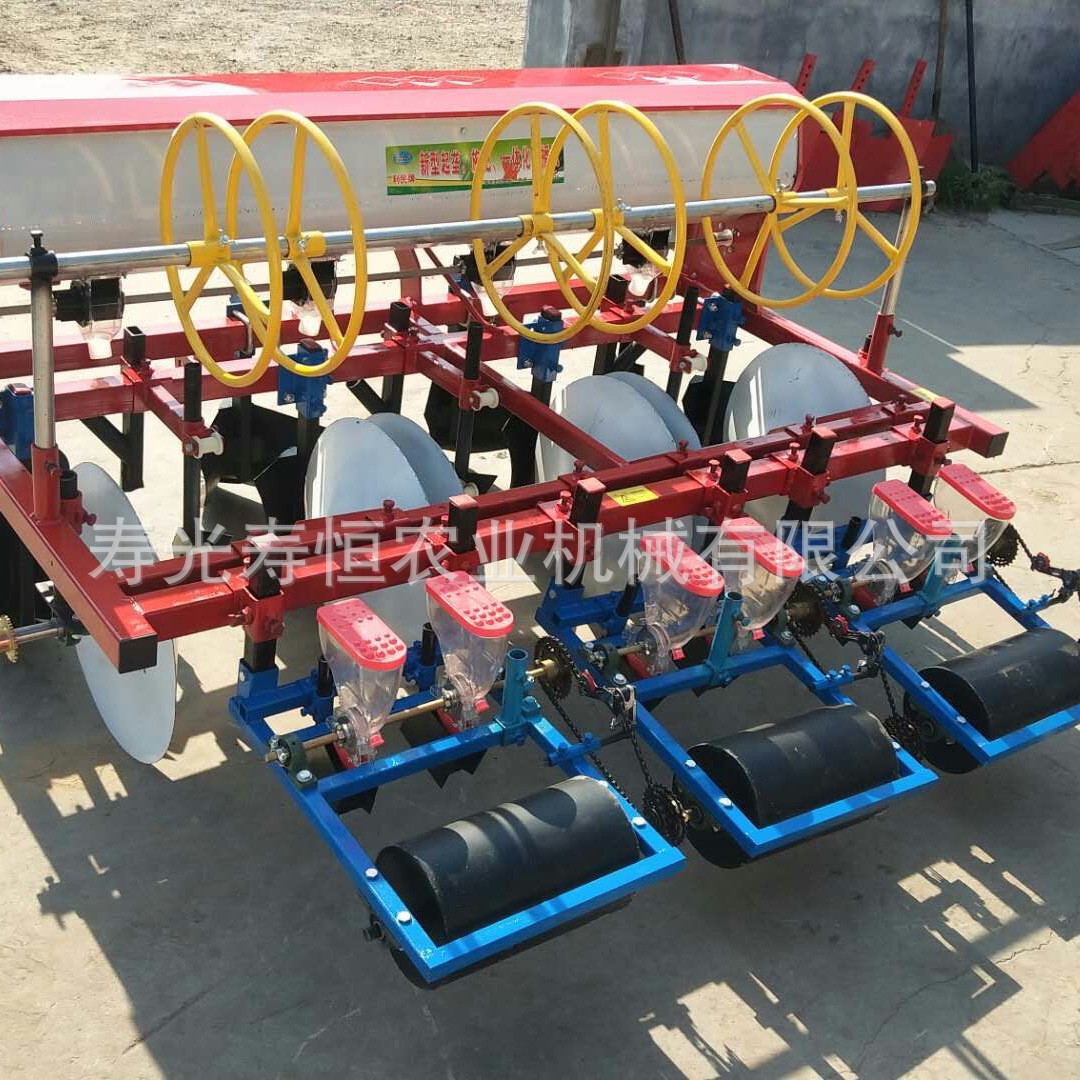 三垄六行洋葱 甘蓝 芥蓝 萝卜精播机 起垄施肥播种铺滴灌带一体机图4