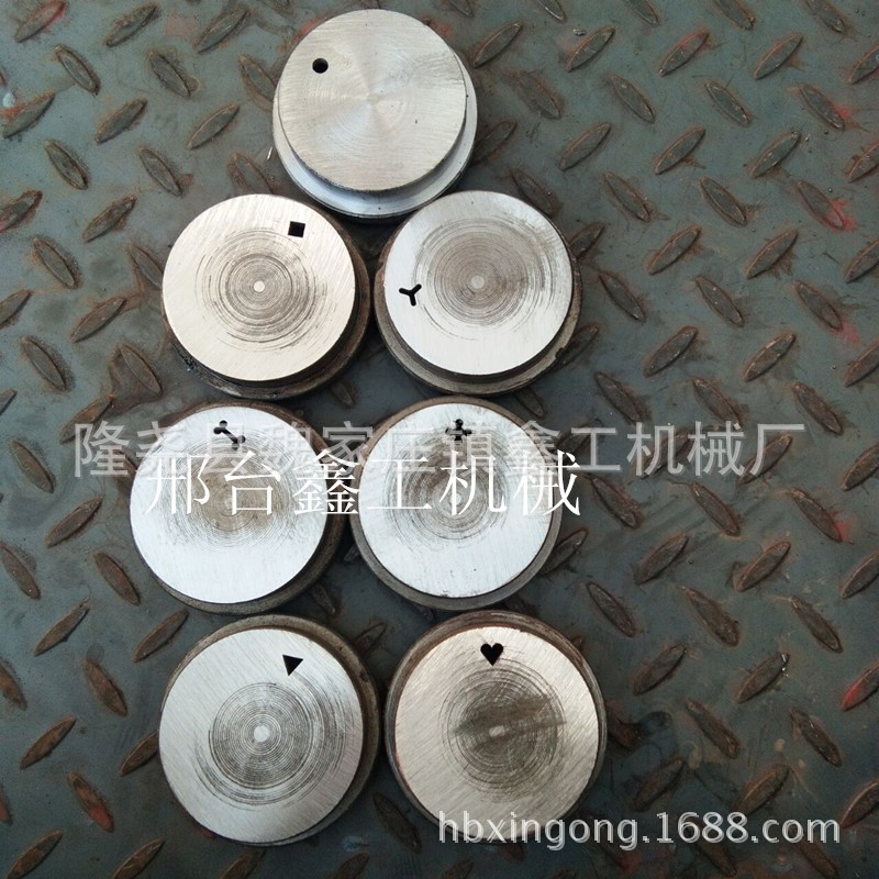 供应65型多功能狗粮饲料膨化机 饲料加工机械 饲料玉米膨化机图4