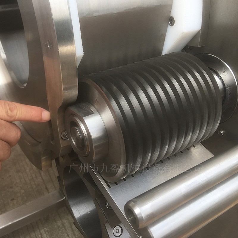 大型肉苁蓉切丁机 冷冻鸡胸切丁 商用高效率淀粉胶切丁机器图4