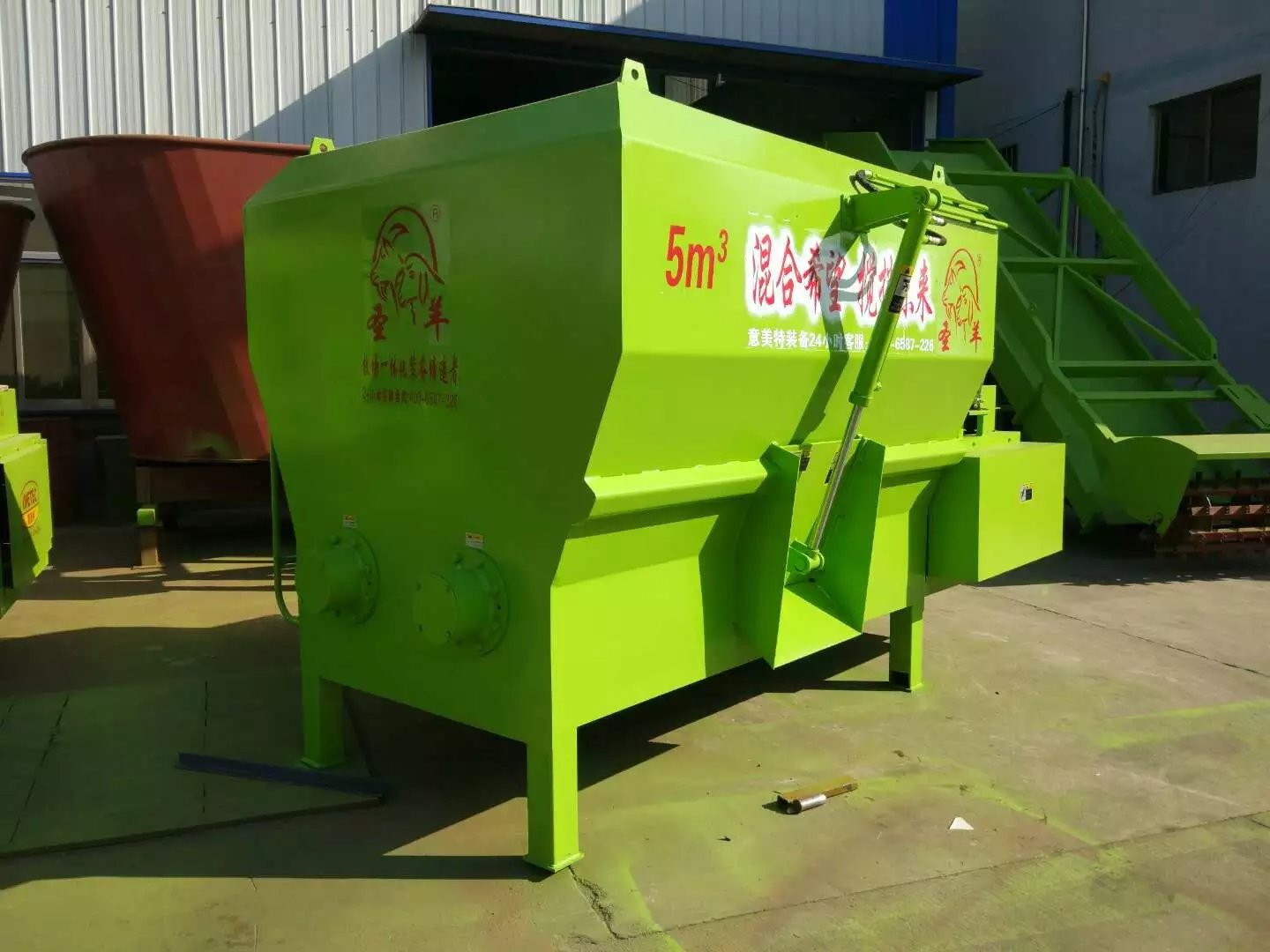 新疆直销卧式TMR饲料搅拌机 5-13立方可定制 欢迎选购图5