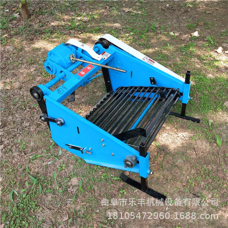 新款小型挖地蛋收获机 土豆收获机 手扶配套薯类机型号图2