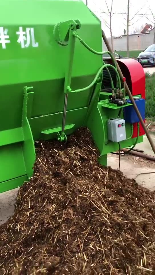 牛羊饲草粉碎拌料机单轴拌草机 自动牧场TMR全日粮草料搅拌机