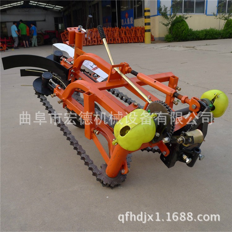 拖拉机带花生收获机 刨长果的机器 手扶车带起果子机图4