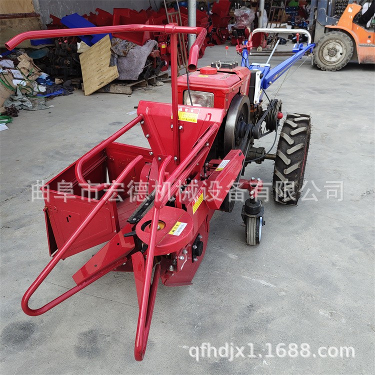 小型手扶带玉米收割机 柴油18马力收获机 单垄玉米采收机图4