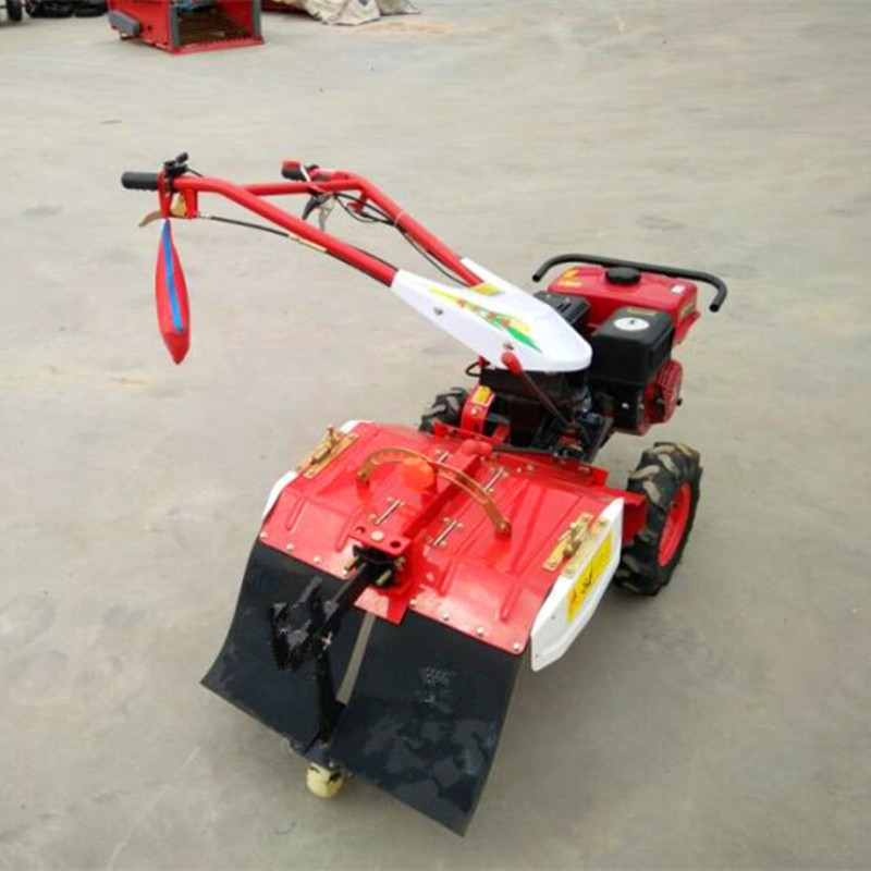 大马力翻土机