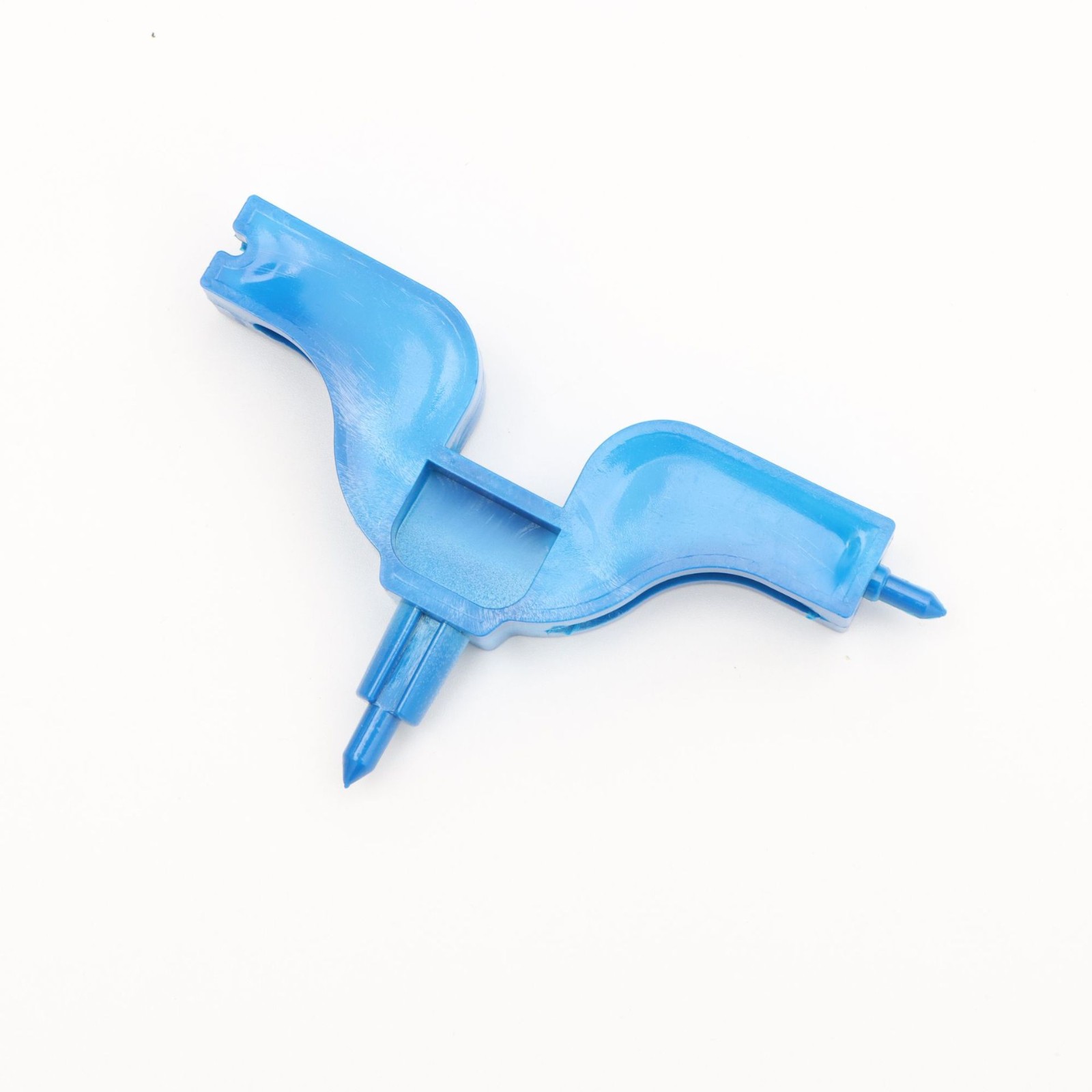 PE管旋转微喷带滴灌管农用设备 农业节水配件灌溉用塑料T型打孔器图2