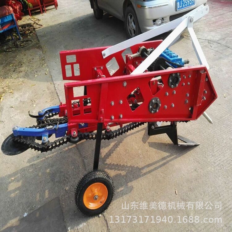 新型耐用多功能手扶拖拉机带花生收割机 震动晃筛式多功能收获机图2