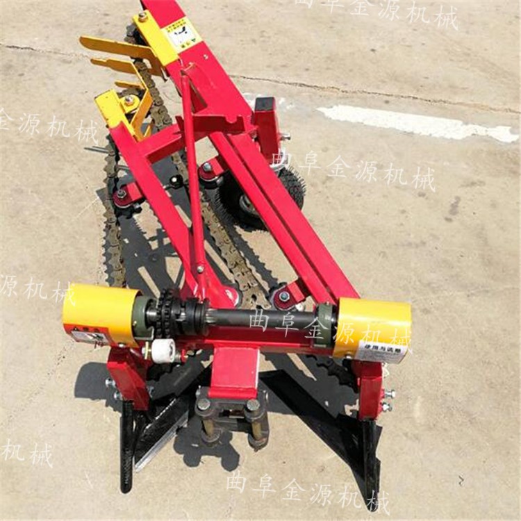 新型花生收获机 手扶拖拉机 四轮拖拉机花生收获机厂家图4